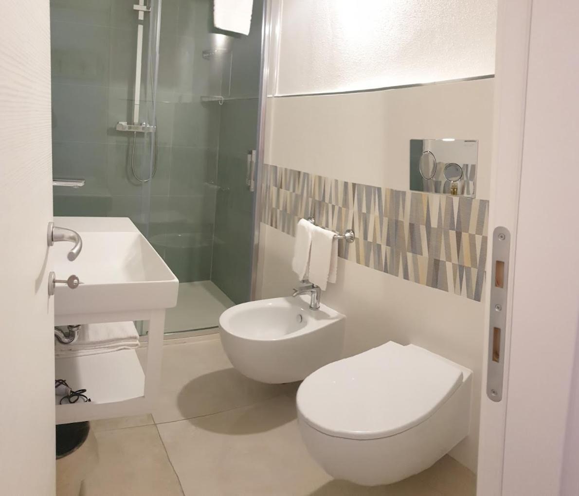 Hotel La Palma San Teodoro  Bagian luar foto
