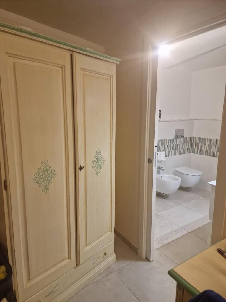 Hotel La Palma San Teodoro  Bagian luar foto