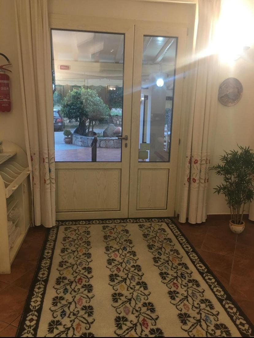 Hotel La Palma San Teodoro  Bagian luar foto